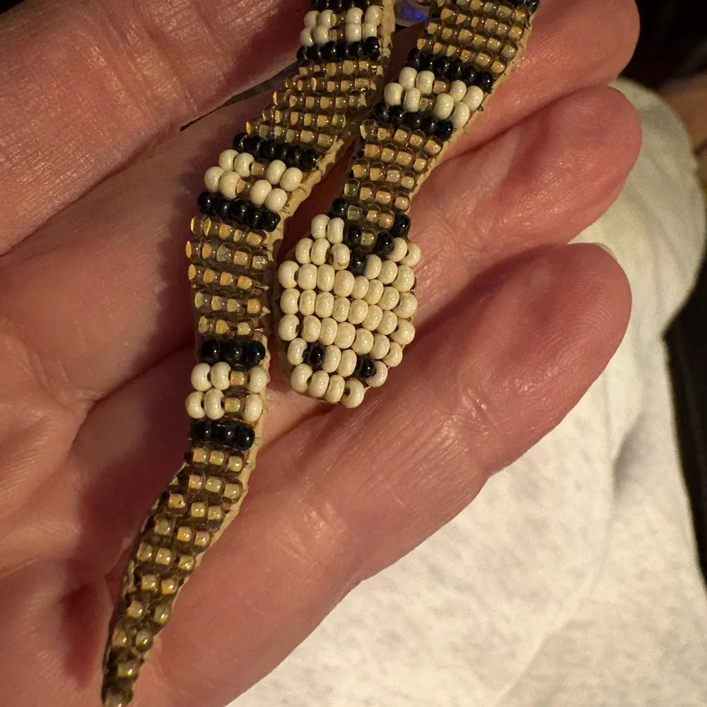 Very rare vintage hand beaded snake earrings - Picture 6 of 8